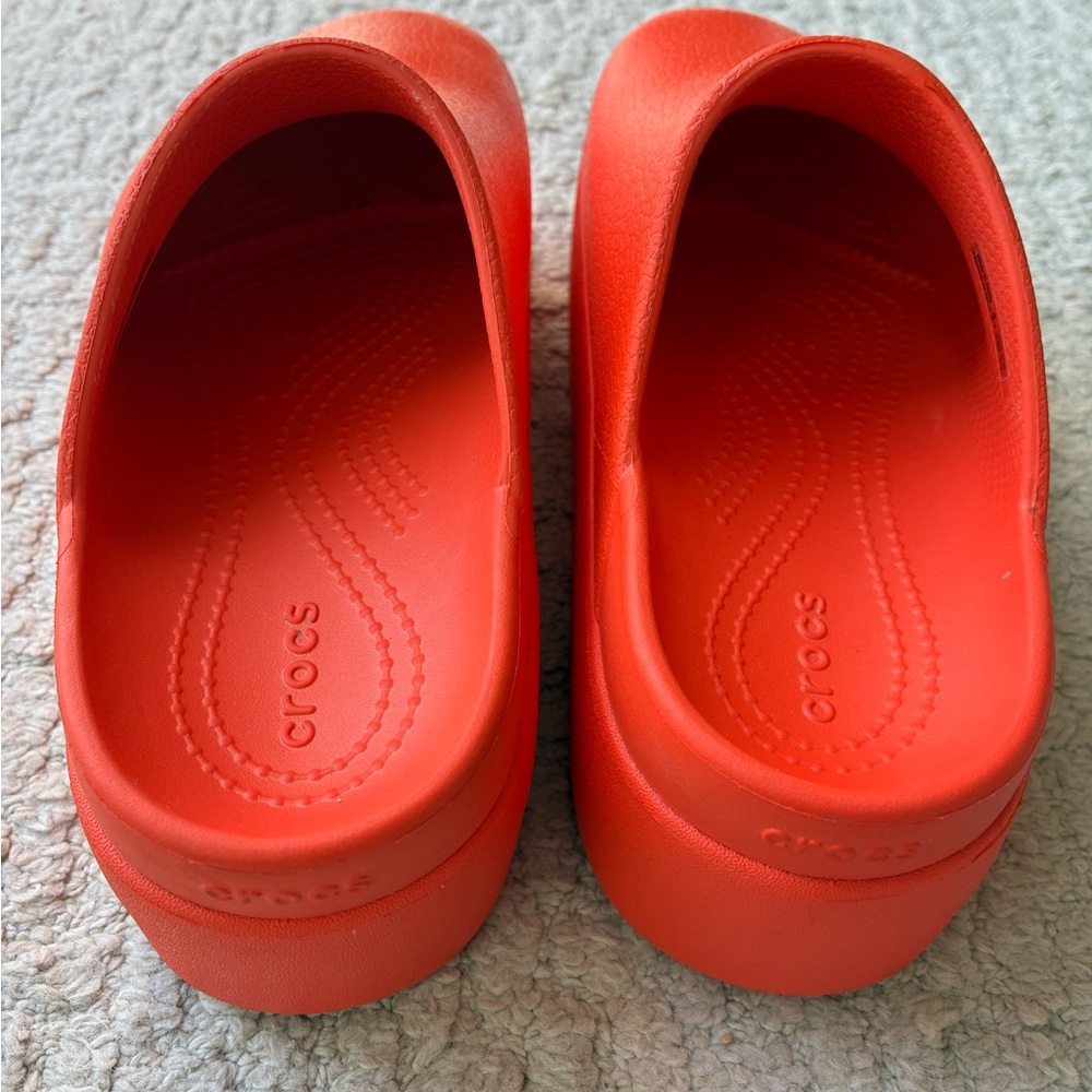 CROCS Women’s Slip-On Dylan Clog in Starfish - Picture 3 of 3